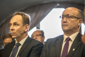 Tomasz Szulc, burmistrz miasta Opalenica i jego zastępca Paweł Jakubowski mówili, jak szukali pomysłu na modernizacje budynków