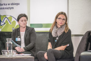 Joanna Budzińska-Lobnig, dyrektor Departamentu Inwestycji Samorządowych w PFR (druga od lewej), podkreślała, że przy braku dofinansowania unijnego, musi być udział prywatnego finansowania komunalnych inwestycji