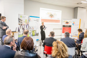 Organizatorem przedsięwzięcia Grow with Warsaw jest Biuro Architektury i Planowania Przestrzennego oraz Biuro Rozwoju Gospodarczego Urzędu m.st. Warszawy. Partnerem projektu jest Urban Land Institute Poland