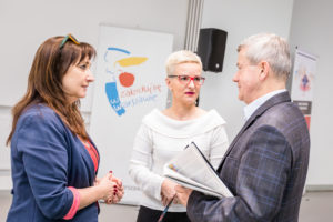 Małgorzata Poręba (ULI Poland), Grażyna Błaszczak (nzgp.pl) i Wojciech Okoński, prezes spółki Robyg, który mówił, że formalności budowlane w Warszawie są załatwiane za wolno