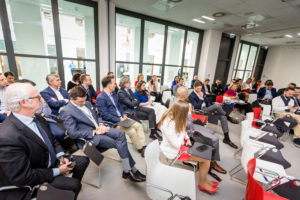 Uczestnicy dyskusji pytali m.in., gdzie miasto ma obiekty do rewitalizacji, nie tylko na biura, ale na mixed-use, które lubią co-worki.